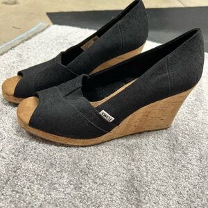 TOMS Women's Black Wedge Shoes